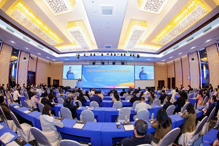 ZHM_0099-opq4371690970