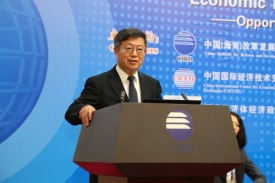 关注：“让农民工成为历史”